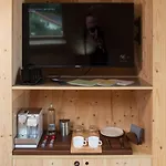 Glamping Alvearium Alturis مزرعة للإقامة