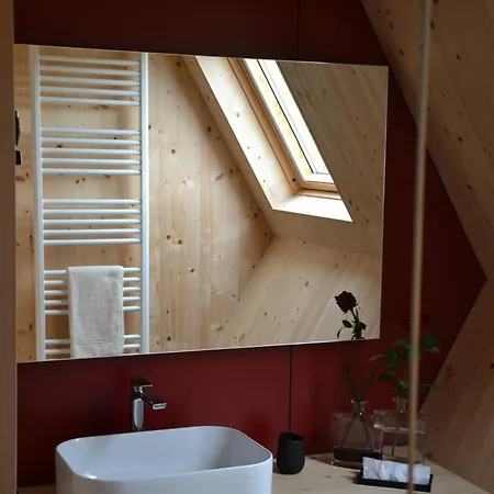 Glamping Alvearium Alturis Фермерский дом *