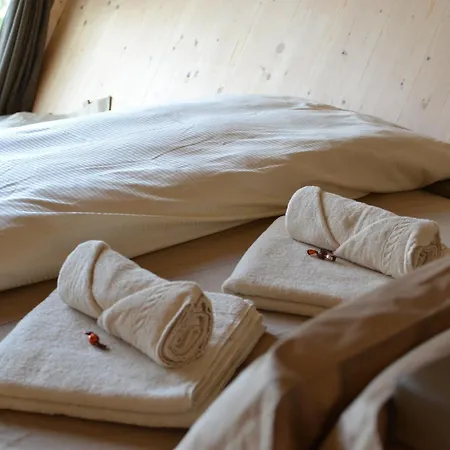 Glamping Alvearium Alturis Фермерский дом