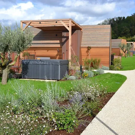 Фермерский дом Glamping Alvearium Alturis *